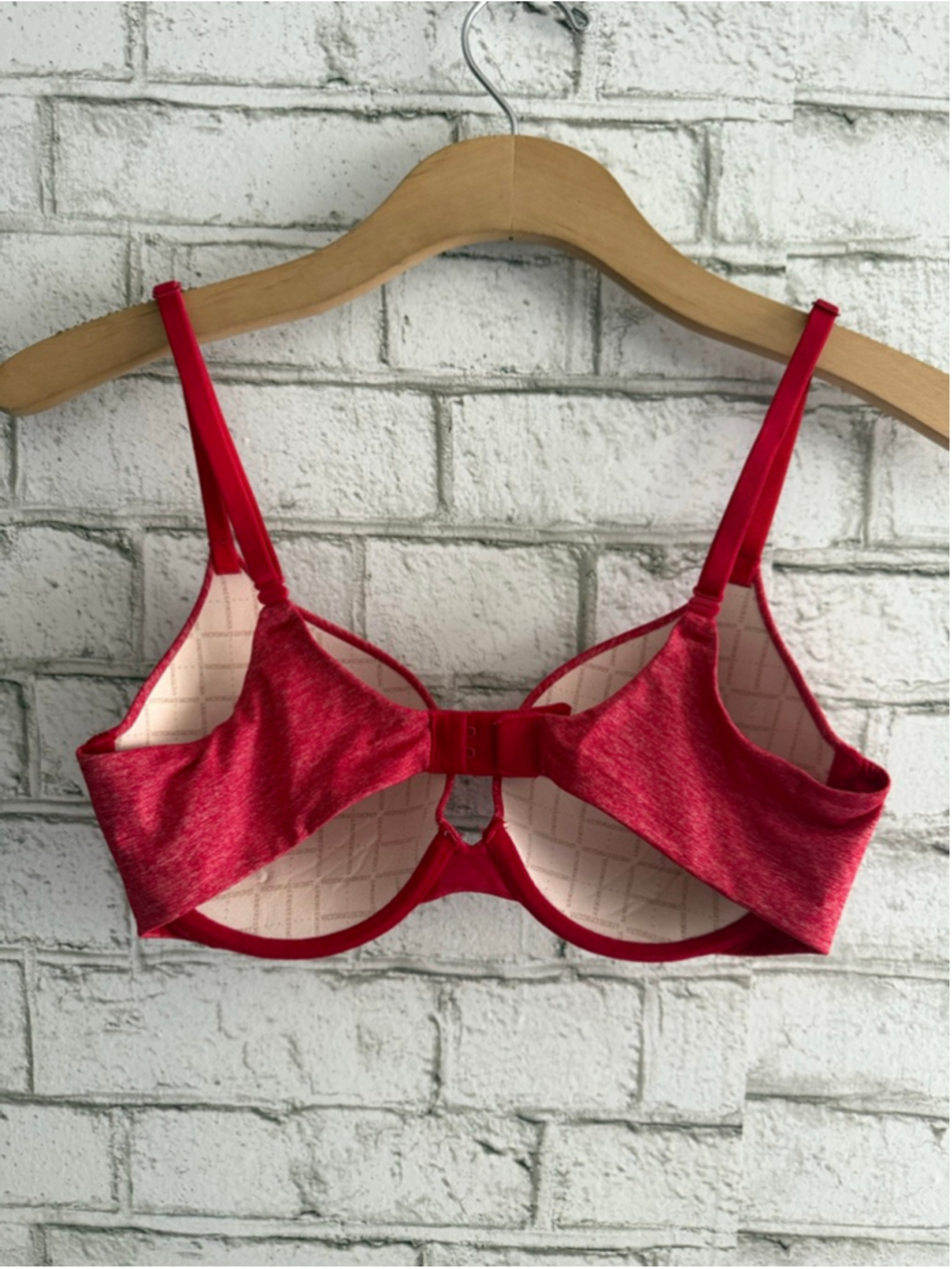 VS Victoria's Secret Padded Perfect Coverage RED Bra Size 34C - Picture 2 of 7